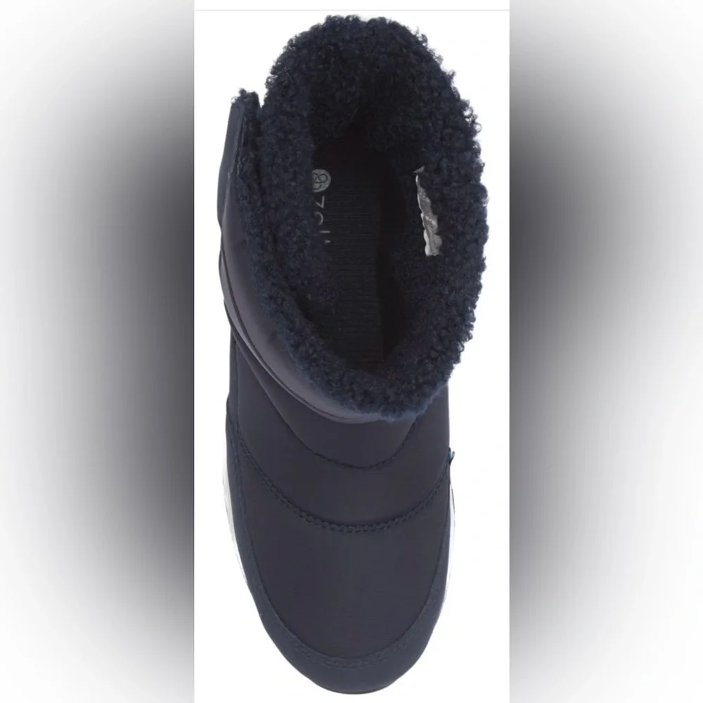 EUC / VGUC Size 10M Navy Zella Boy’s' Quilted Fleece Lined Snow Boot